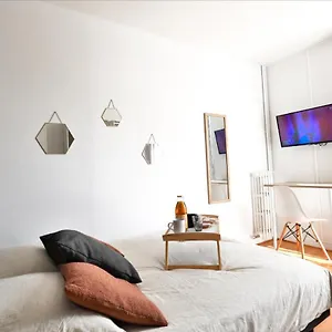  Séjour chez l'habitant 2 Avec Espaces Communs A Partager France