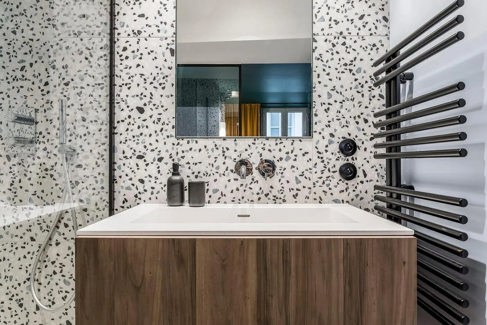 Jungle-Art - Duplex Tres Calme Et Cosy Apartment Lyon